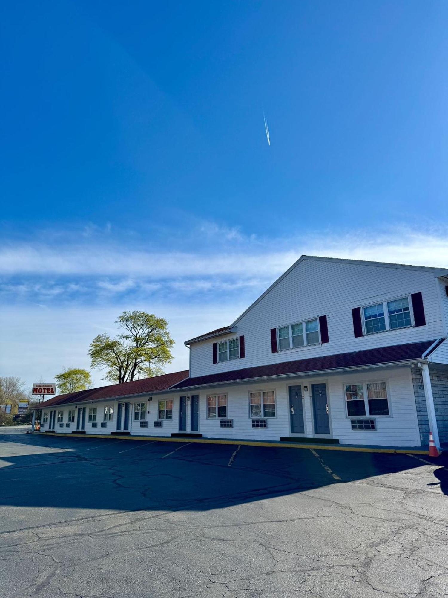 Chisholm's Motor Motel Saugus