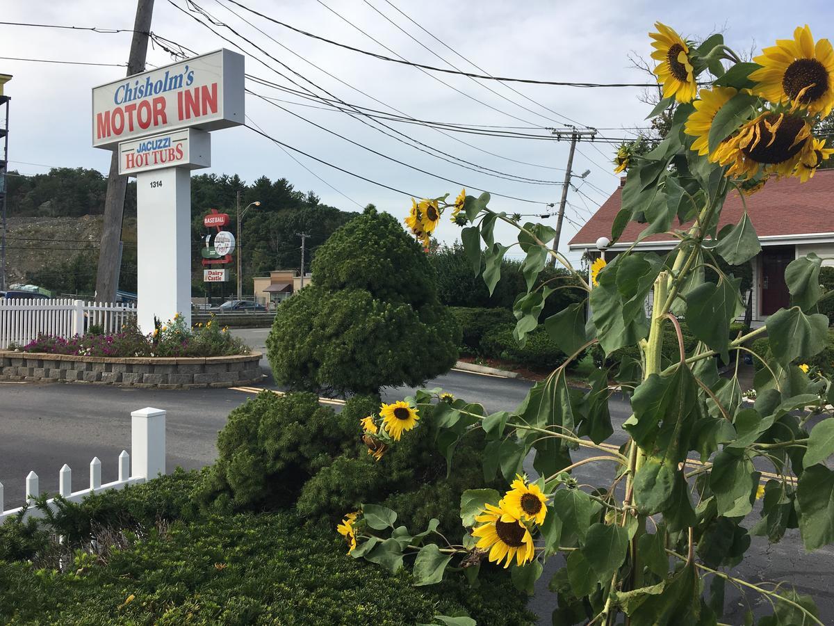 Chisholm's Motor Saugus